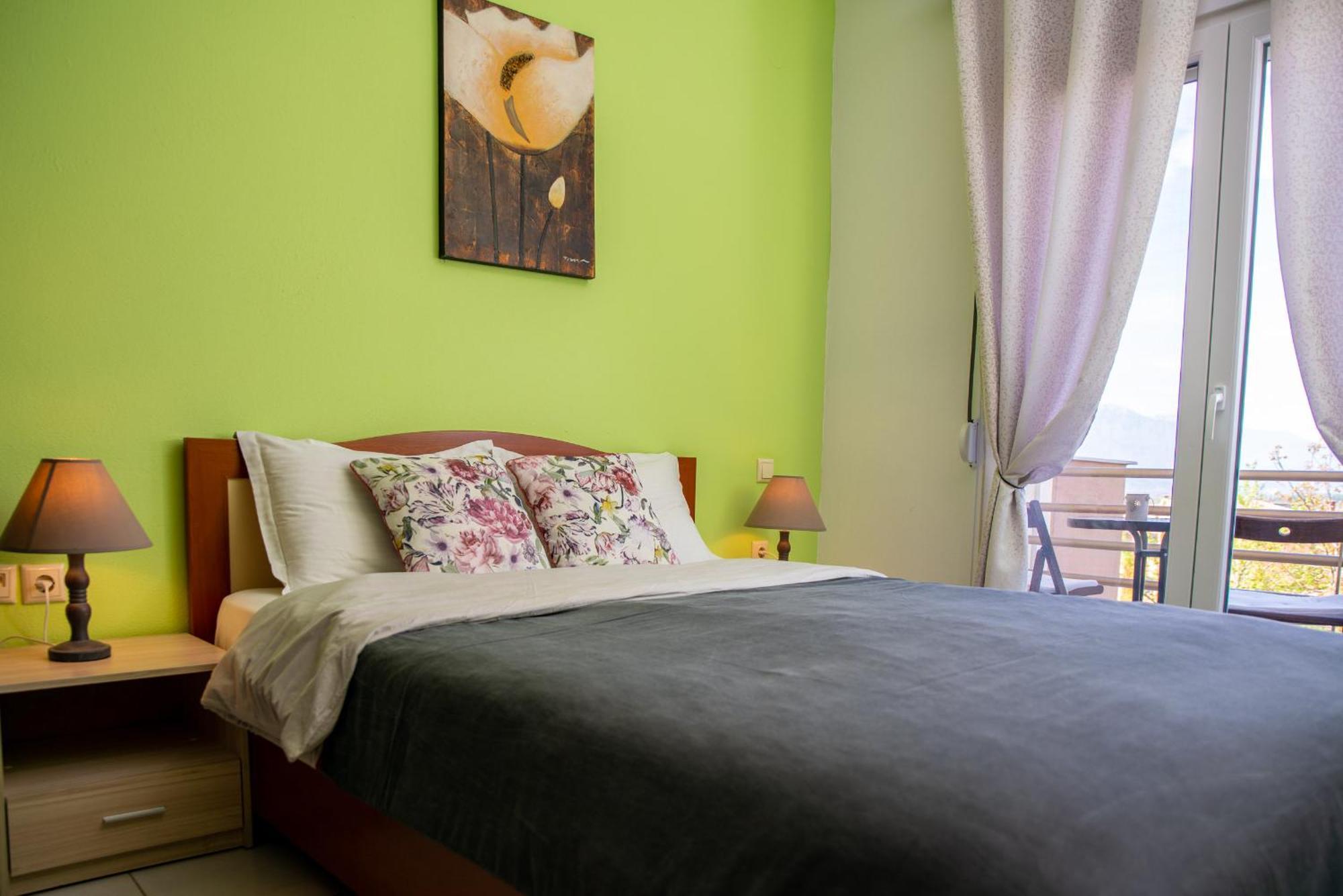 Ivi'S Kavala Apartment ภายนอก รูปภาพ